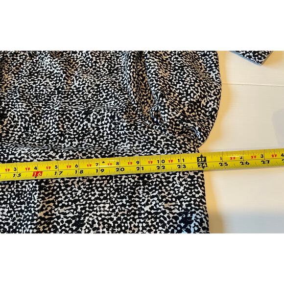 Chico’s Tunic Top Button Up Layered Overlay Abstract Print Long Sleeve Sz XL - Picture 10 of 11